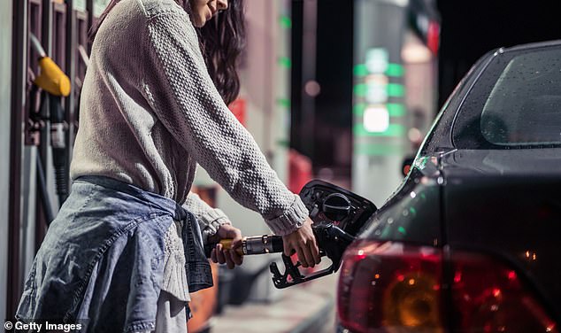 Petrol prices fall over Xmas 