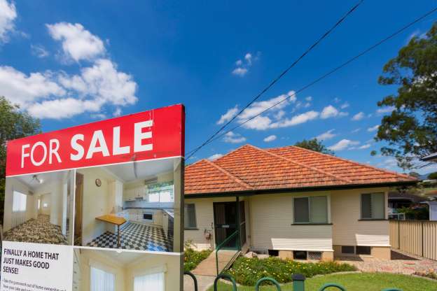 Sydney houses expected to dip below $1m