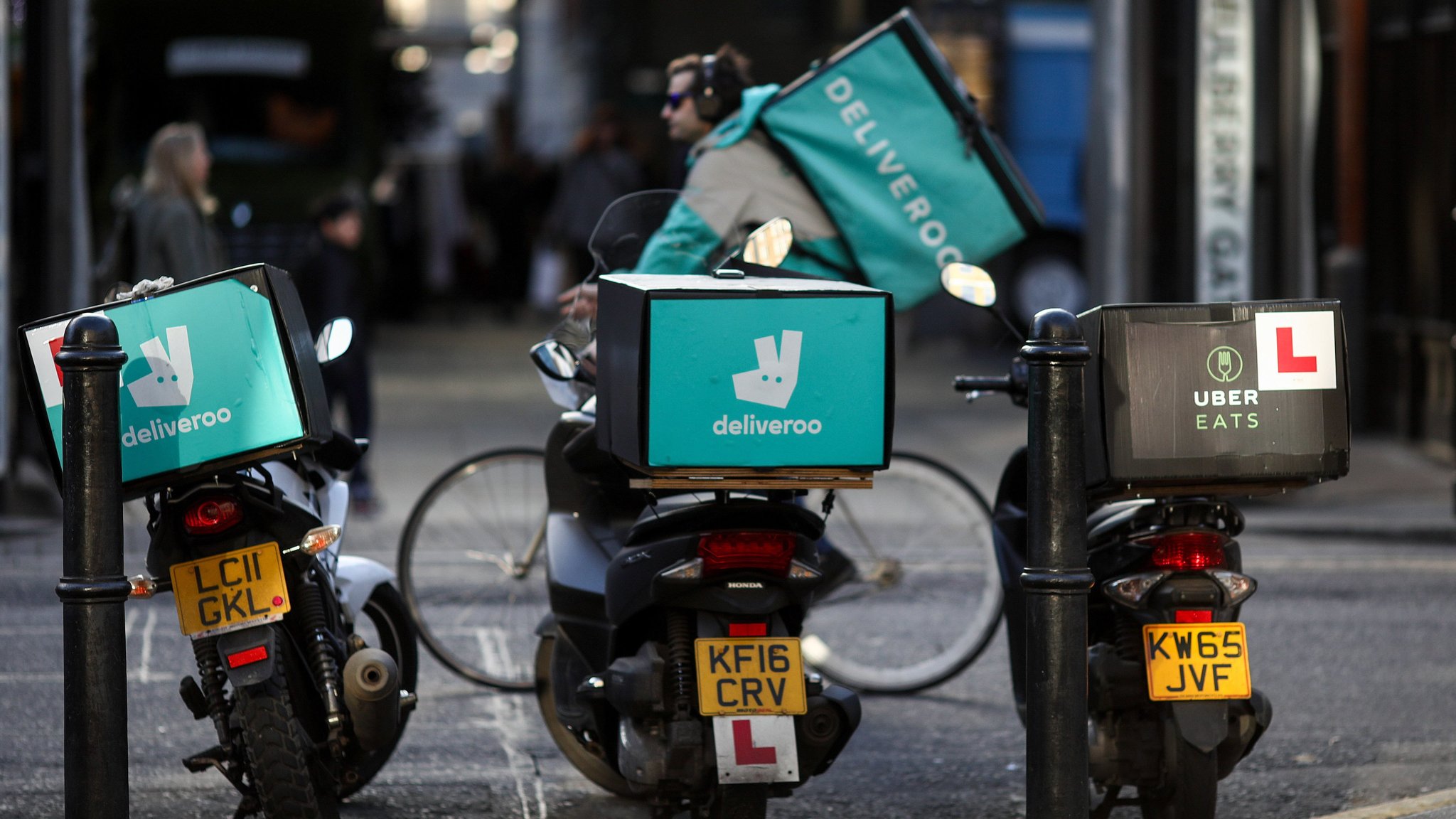 ubereats and deliveroo