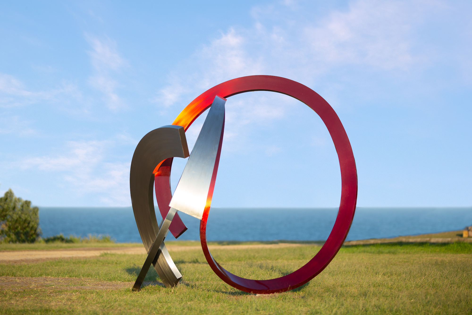 Tác phẩm "M-fortysix" của tác giả James Parrett, Sculpture by the Sea, Bondi 2018 (Ảnh: Gareth Carr)