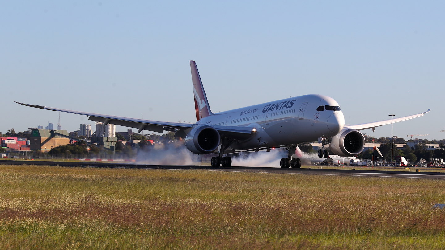 Trước đó, Qantas đã thực hiện chuyến bay dài không dừng từ New York đến Sydney (Ảnh: Getty Images)