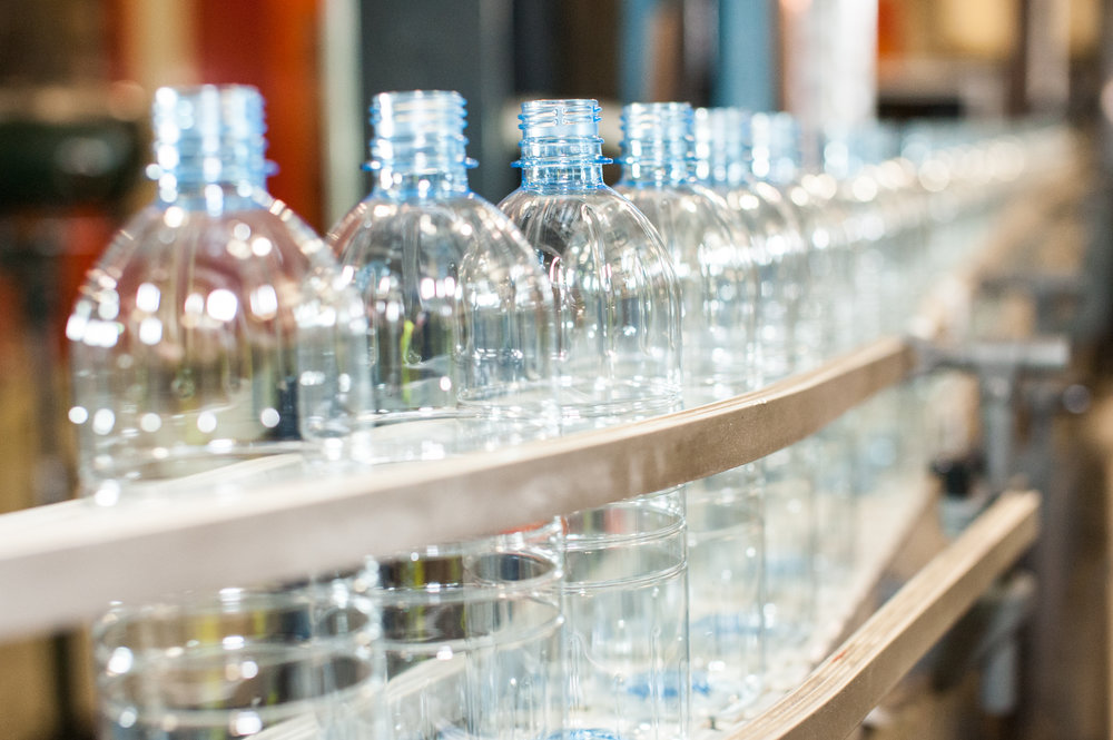 Người tiêu dùng mong muốn sử dụng đồ uống có bao bì bền vững. (Ảnh: .isy.com.au)